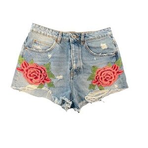 Zara Trafaluc Women Shorts Size 4 Blue Cotton Denim Floral Embroidered Hot Pants
